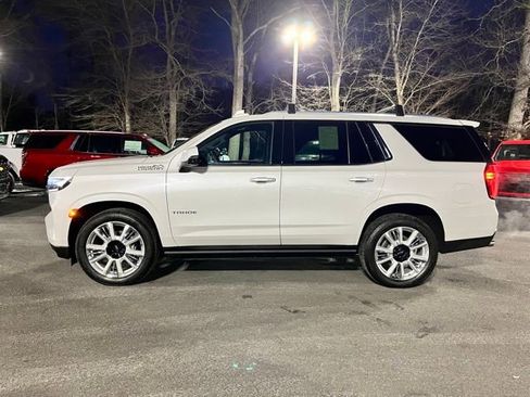 Used 2022 Chevrolet Tahoe High Country AWD/4WD image 13