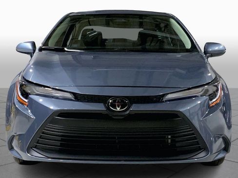 Used 2025 Toyota Corolla LE image 4