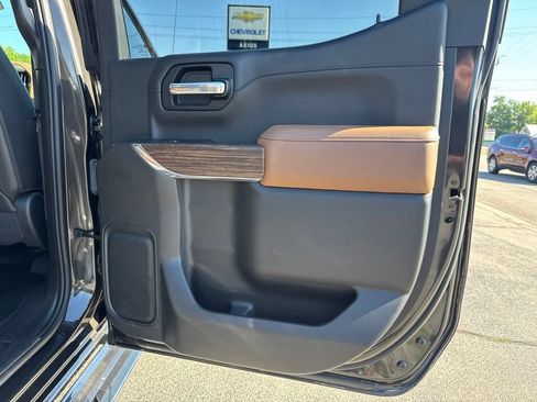 Used 2021 Chevrolet Silverado 1500 High Country AWD/4WD image 22