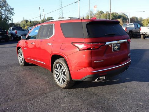 Used 2022 Chevrolet Traverse High Country image 3