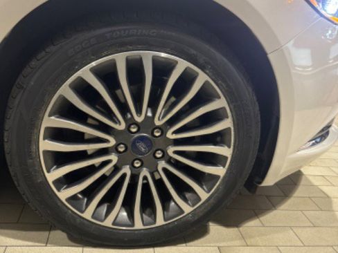 Used 2018 Ford Fusion SE w/ Fusion SE Technology Package image 46