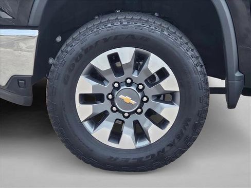 Used 2025 Chevrolet Silverado 2500 LT w/ Texas Edition image 19