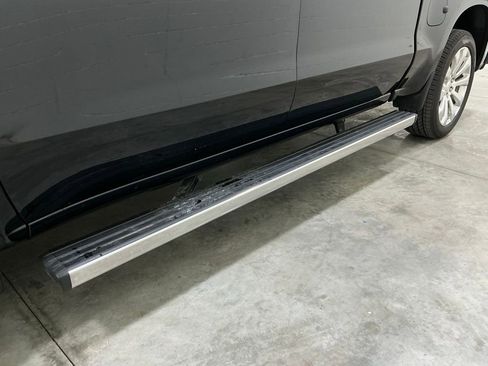 Used 2019 Chevrolet Silverado 1500 High Country w/ Technology Package image 9