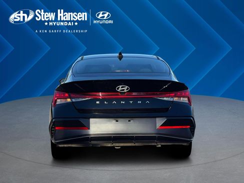 New 2026 Hyundai Elantra SEL Sport Premium image 7