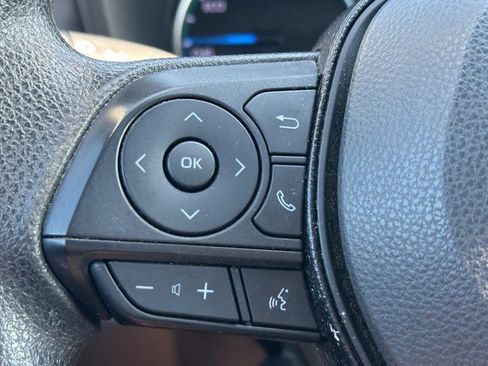 Used 2021 Toyota RAV4 LE AWD/4WD image 13