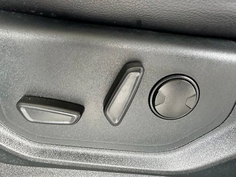 Used 2020 Ford F150 Lariat RWD image 29
