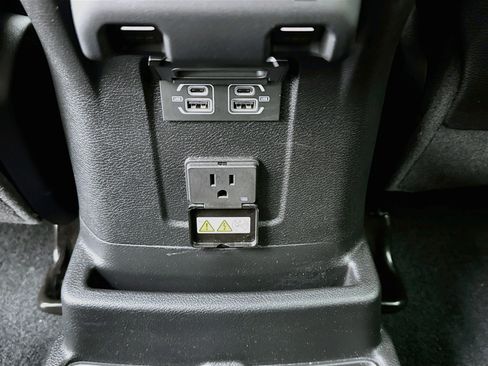Used 2023 Jeep Wrangler Unlimited Rubicon 4xe AWD/4WD image 16