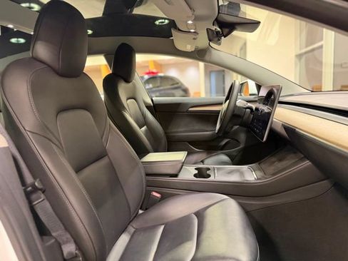 Used 2022 Tesla Model 3 Performance image 23