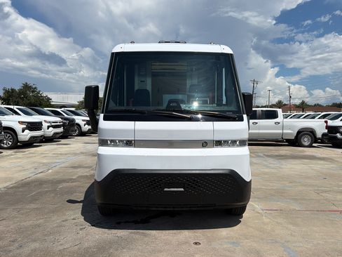 Used 2024 Chevrolet Brightdrop 400 w/ Commercial Equipment Package AWD/4WD image 15