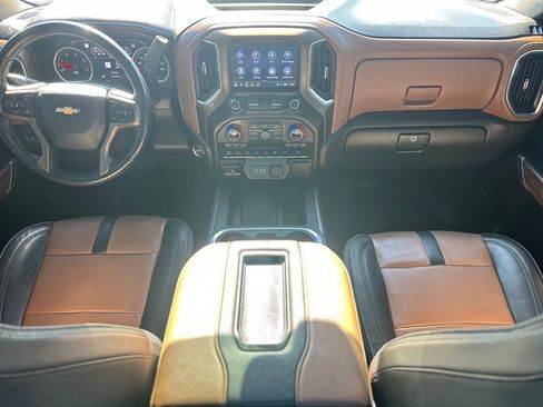 Used 2021 Chevrolet Silverado 2500 High Country w/ Z71 Off-Road Package image 4