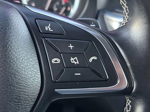 Used 2017 INFINITI QX30 AWD image 36