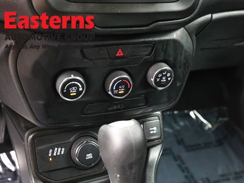 Used 2020 Jeep Renegade Sport AWD/4WD image 19