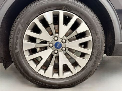 Used 2020 Ford Escape Titanium w/ Titanium Premium Package 2.0 image 32