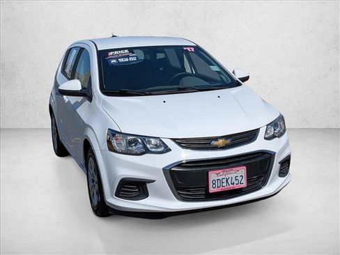 Used 2017 Chevrolet Sonic LT FWD image 3