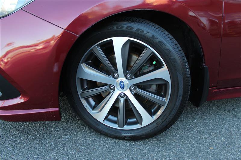 Used 2018 Subaru Legacy 3.6R Limited AWD/4WD image 9