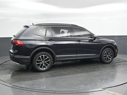 Used 2021 Volkswagen Tiguan SE AWD/4WD image 4