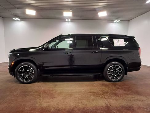 Used 2025 Chevrolet Suburban RST w/ Comfort Package AWD/4WD image 27
