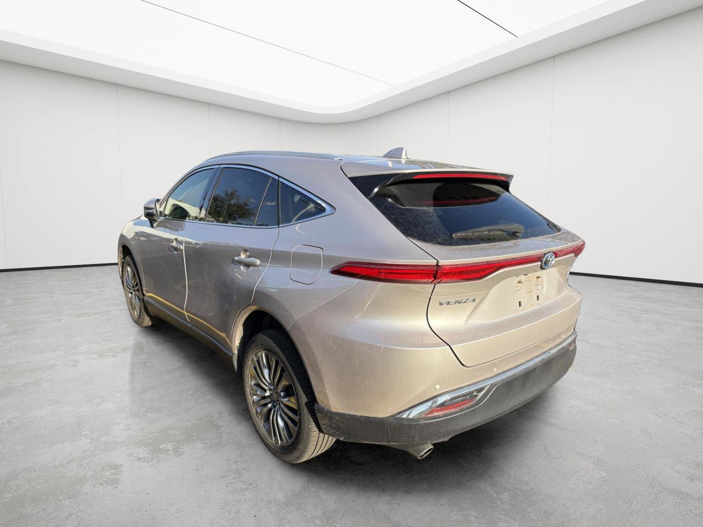 Used 2021 Toyota Venza XLE w/ Softex Package AWD/4WD image 5