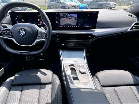 Used 2025 BMW 330i xDrive Sedan AWD/4WD image 18