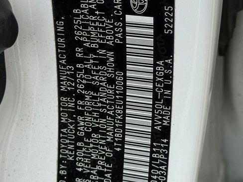 Used 2014 Toyota Camry XLE w/ Leather Package image 32