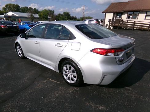 Used 2023 Toyota Corolla LE FWD image 8