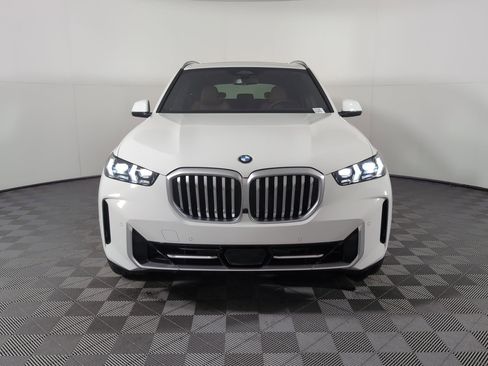 New 2026 BMW X5 sDrive40i w/ Premium Package image 5