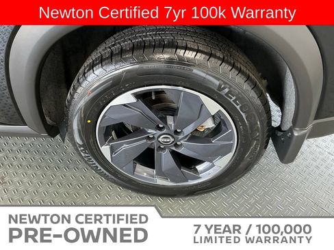 Used 2025 Nissan Rogue SV w/ SV Premium Package FWD image 42