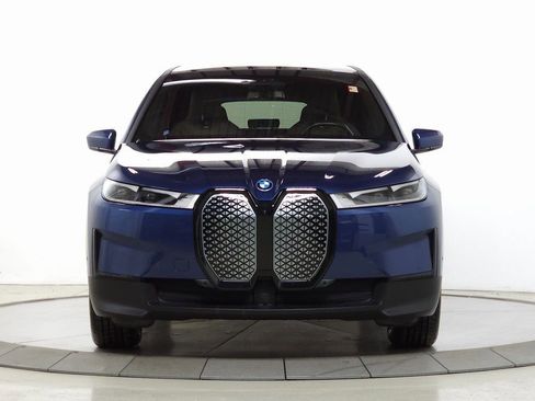 Used 2023 BMW iX xDrive50 w/ Convenience Package image 2