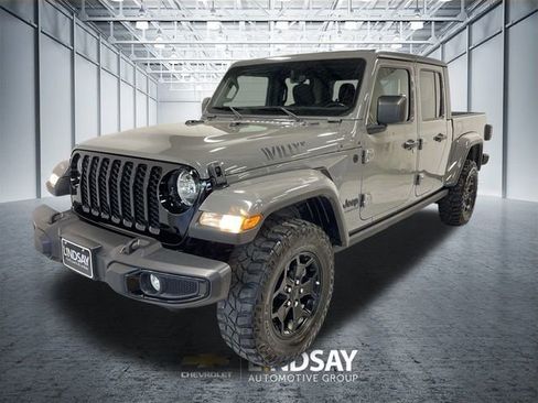 Used 2021 Jeep Gladiator Willys image 1