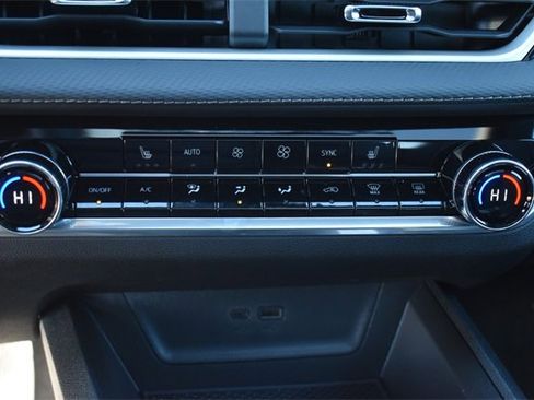 New 2026 Chevrolet Equinox LT w/ Convenience Package II image 27