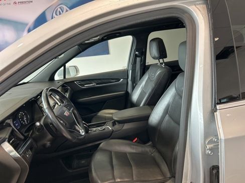 Used 2020 Cadillac XT6 Premium Luxury image 15