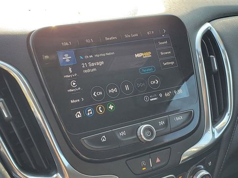 Used 2023 Chevrolet Equinox Premier image 19