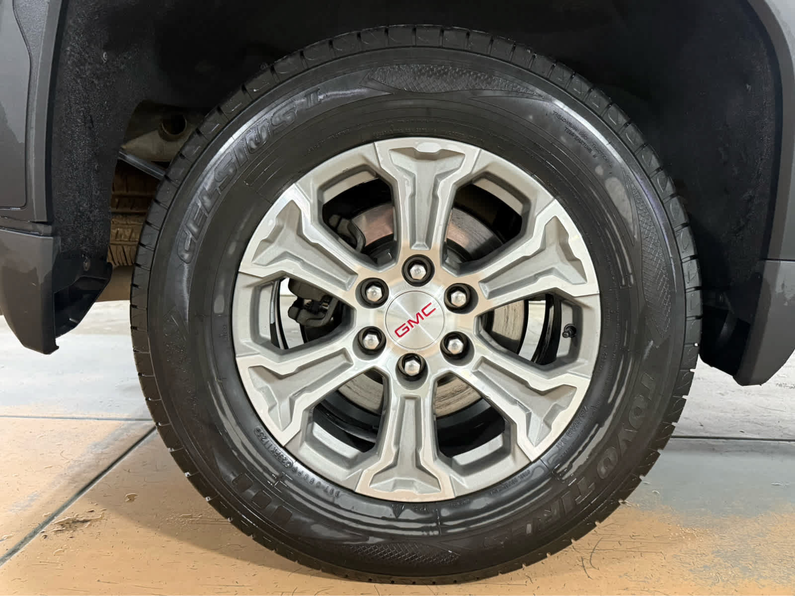 Used 2024 GMC Sierra 1500 SLT AWD/4WD image 9