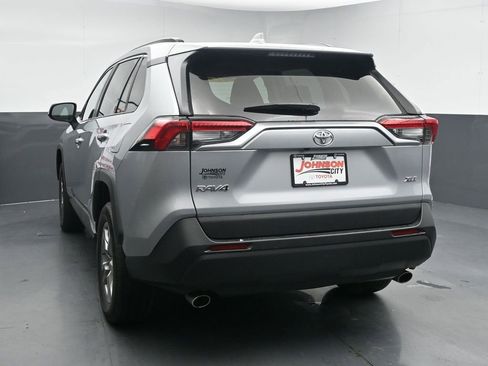 Used 2024 Toyota RAV4 XLE FWD image 6