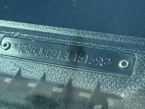 Used 2016 Jeep Wrangler Rubicon image 19