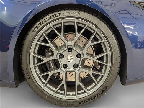 Used 2024 Porsche 911 Carrera image 27