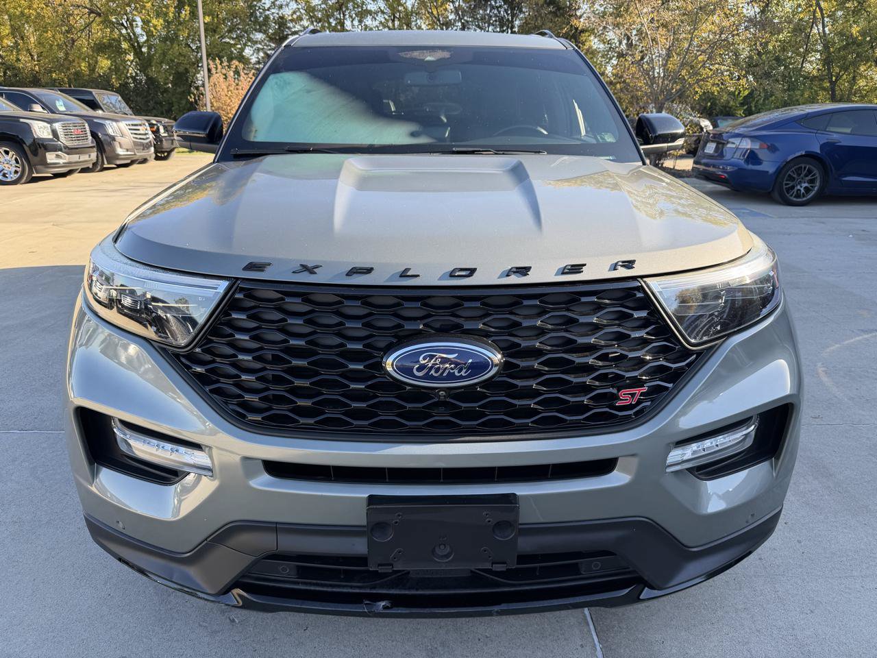Used 2020 Ford Explorer ST w/ Premium Technology Package AWD/4WD image 2