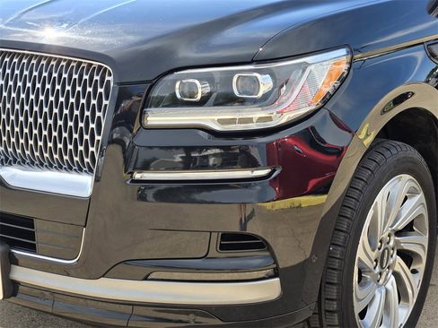 Used 2023 Lincoln Navigator Reserve image 7