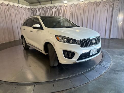 Used 2016 Kia Sorento SX FWD image 3