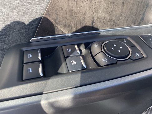 New 2026 Ford F250 Lariat w/ Black Appearance Package image 16