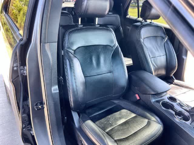 Used 2016 Ford Explorer Limited w/ Equipment Group 301A FWD image 12