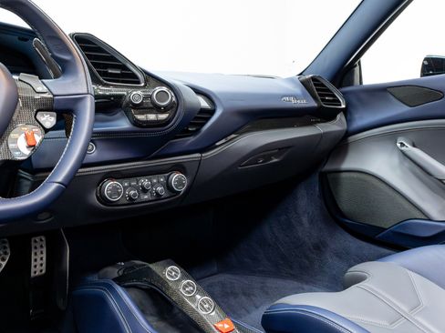 Used 2018 Ferrari 488 Spider image 16