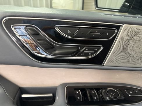 Used 2020 Lincoln Navigator L Black Label AWD/4WD image 9