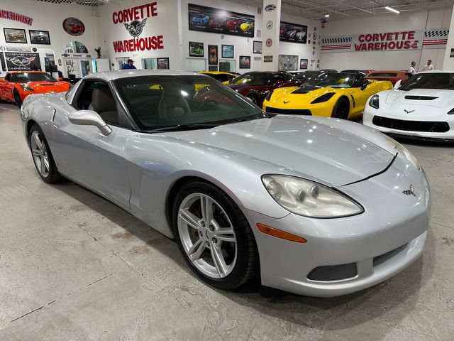 Used 2009 Chevrolet Corvette Coupe w/ Preferred Equipment Group RWD image 19