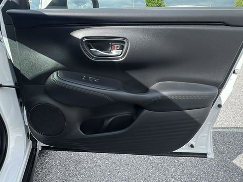 New 2025 Honda HR-V LX image 12