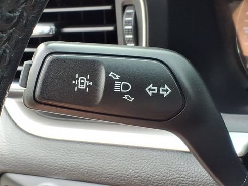 Used 2021 Ford Explorer XLT w/ Equipment Group 202A AWD/4WD image 29