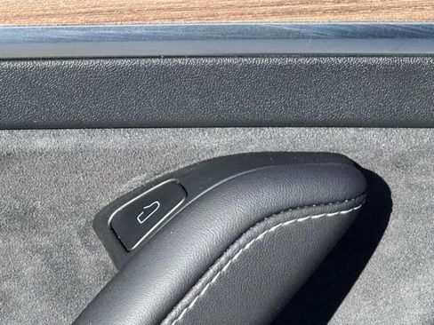 Used 2023 Tesla Model 3 Standard Range image 25