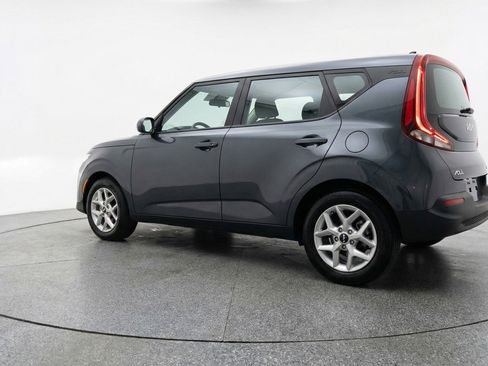 Used 2025 Kia Soul LX w/ LX Technology Package FWD image 6