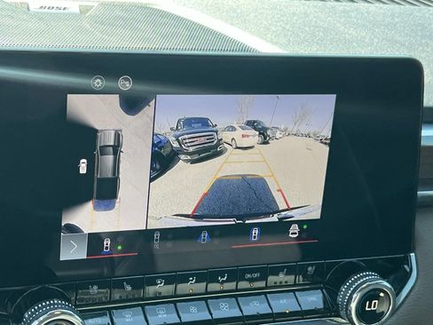 Used 2024 GMC Canyon Denali image 33