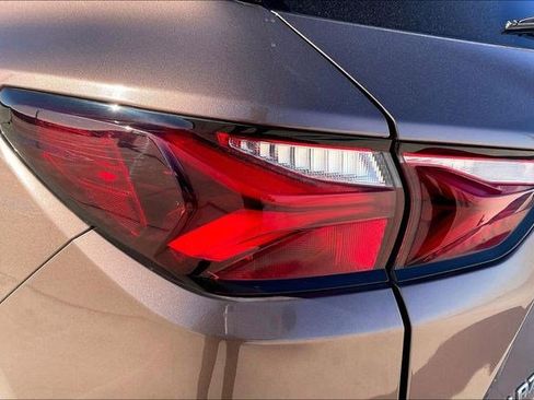 Used 2019 Chevrolet Blazer LT w/ Sun and Wheels Package image 36